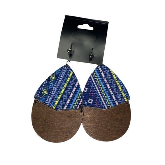 NWT Wooden Fabric Covered Boho Aztec Dangle Earrings Blue multicolor - Picture 4 of 5